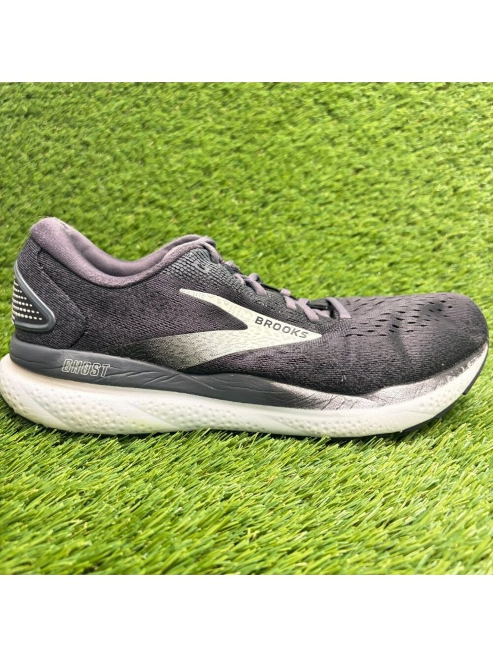 Brooks Ghost 16 Womens Size 10 Black Gray White Athletic Running Shoes Sneakers
